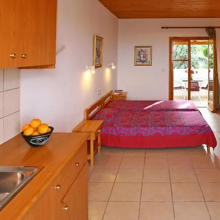 Classic 2* Hersonissos (Crete)